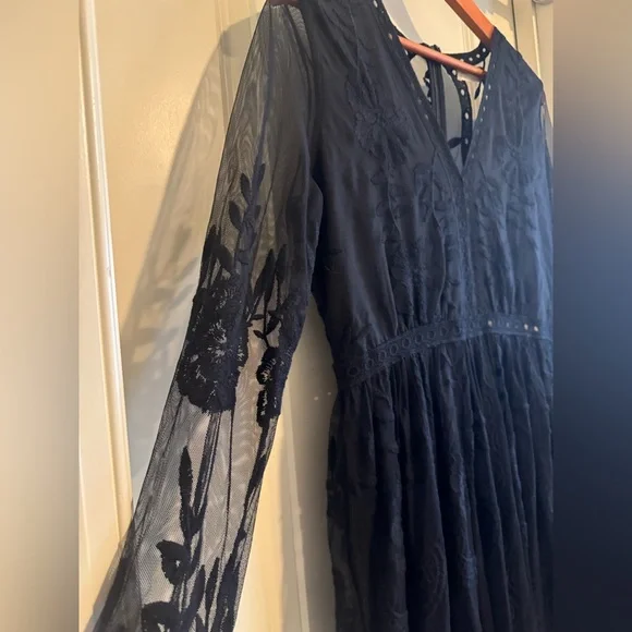 Altar’d State Black Lace Dress NWOT Size Large - Picture 3 of 10